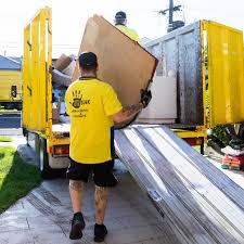 Best Yard Waste Removal  in Layton, UT